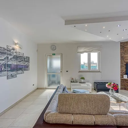 Villa Suzy In Near The Sea Rovinj